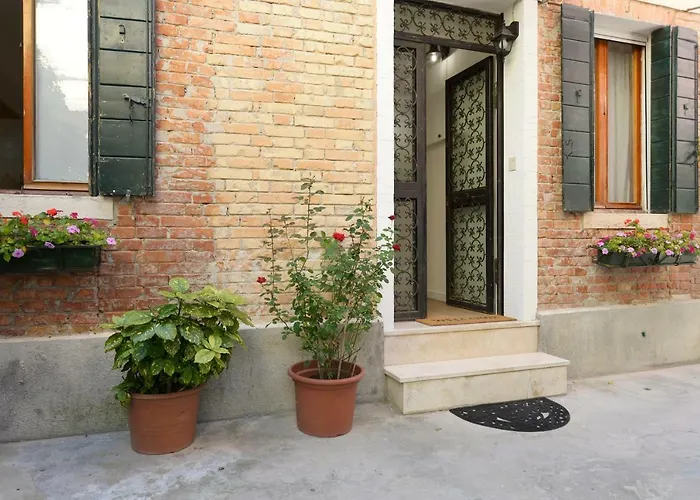 Secret Garden Venice